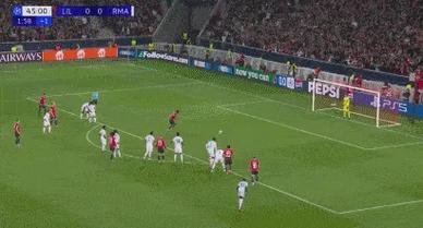 标题：皇马0-1落后！卡马文加禁区手球送点，乔纳森-戴维主罚命中