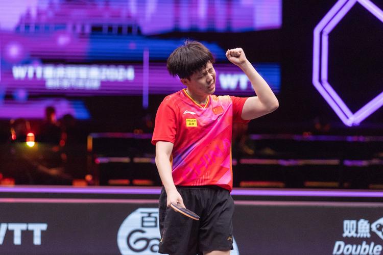 标题：乒乓球中国大满贯：国乒7人晋级32强！一人输球出局；王楚钦速胜
